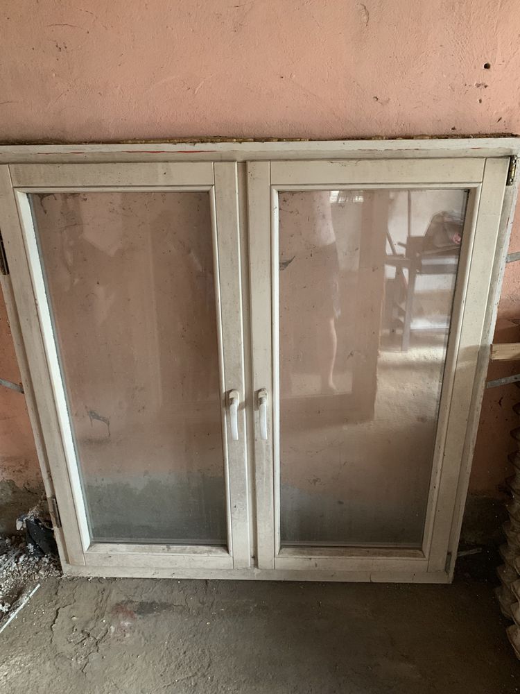 Okno drewniane z demontazu 137x148