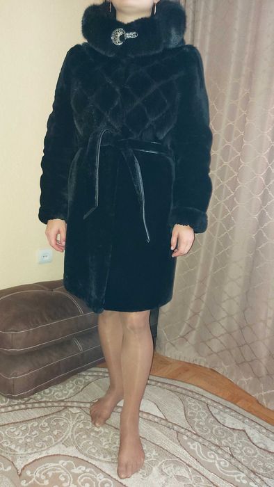 Продам зимову мутонову шубу!!!