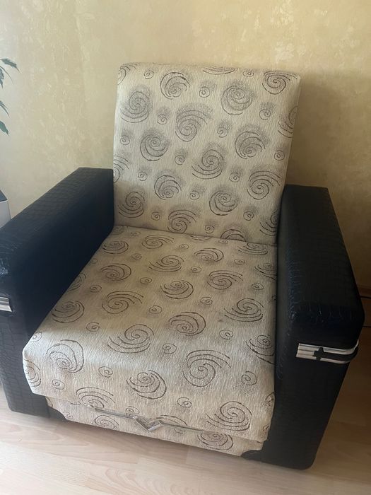 Продам крісло розкладне