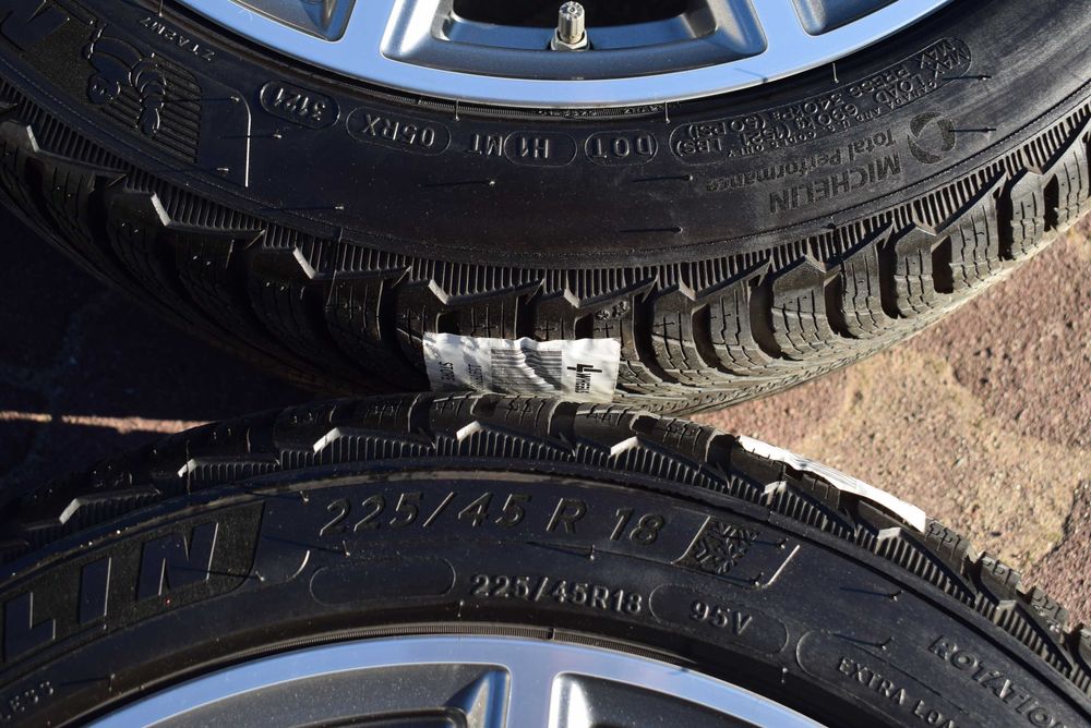 Mercedes AMG 35 45 oryginał A w177 CLA c118 jak nowe koła zima OEM