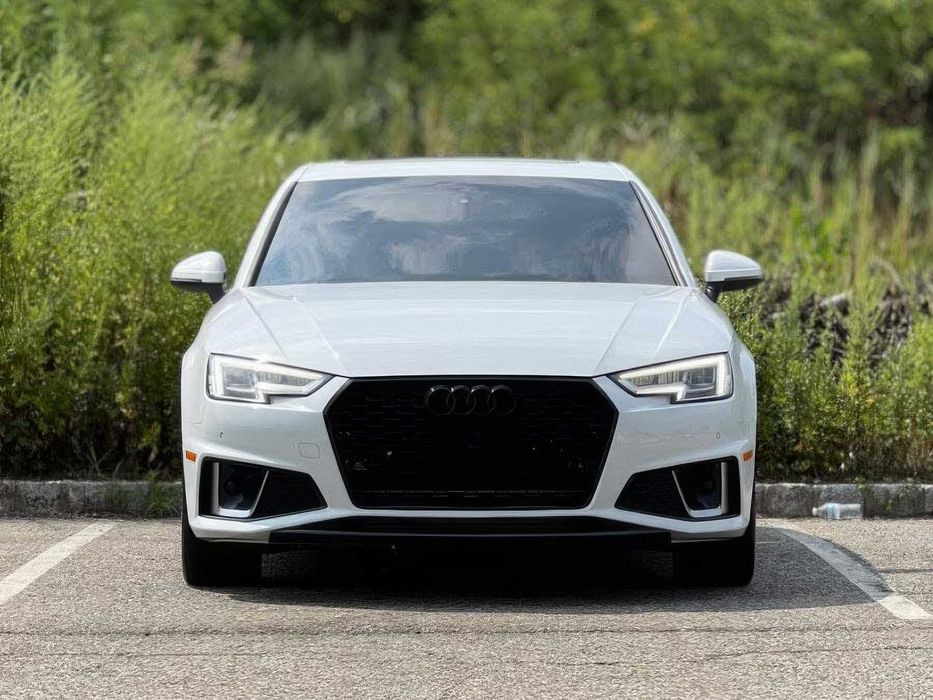 Audi A4 quattro Premium Plus      2019