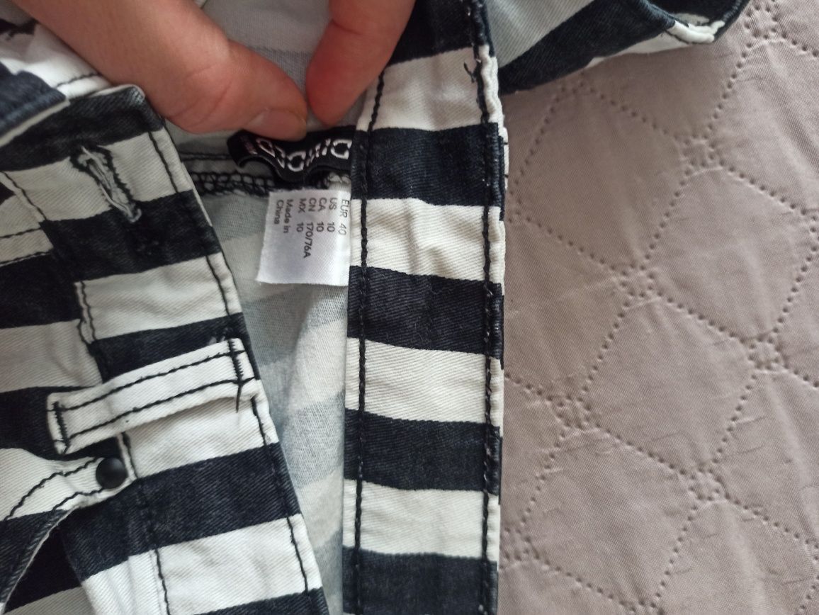 Spodnie w paski H&M