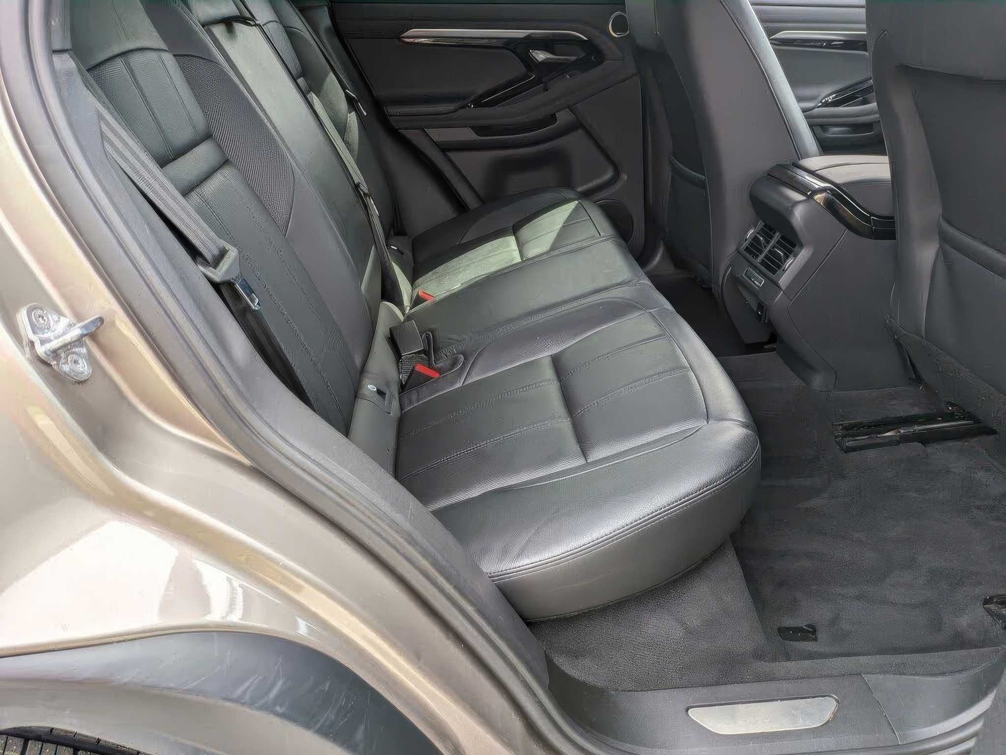 2021 Land Rover Range Rover Evoque P300 R-Dynamic SE