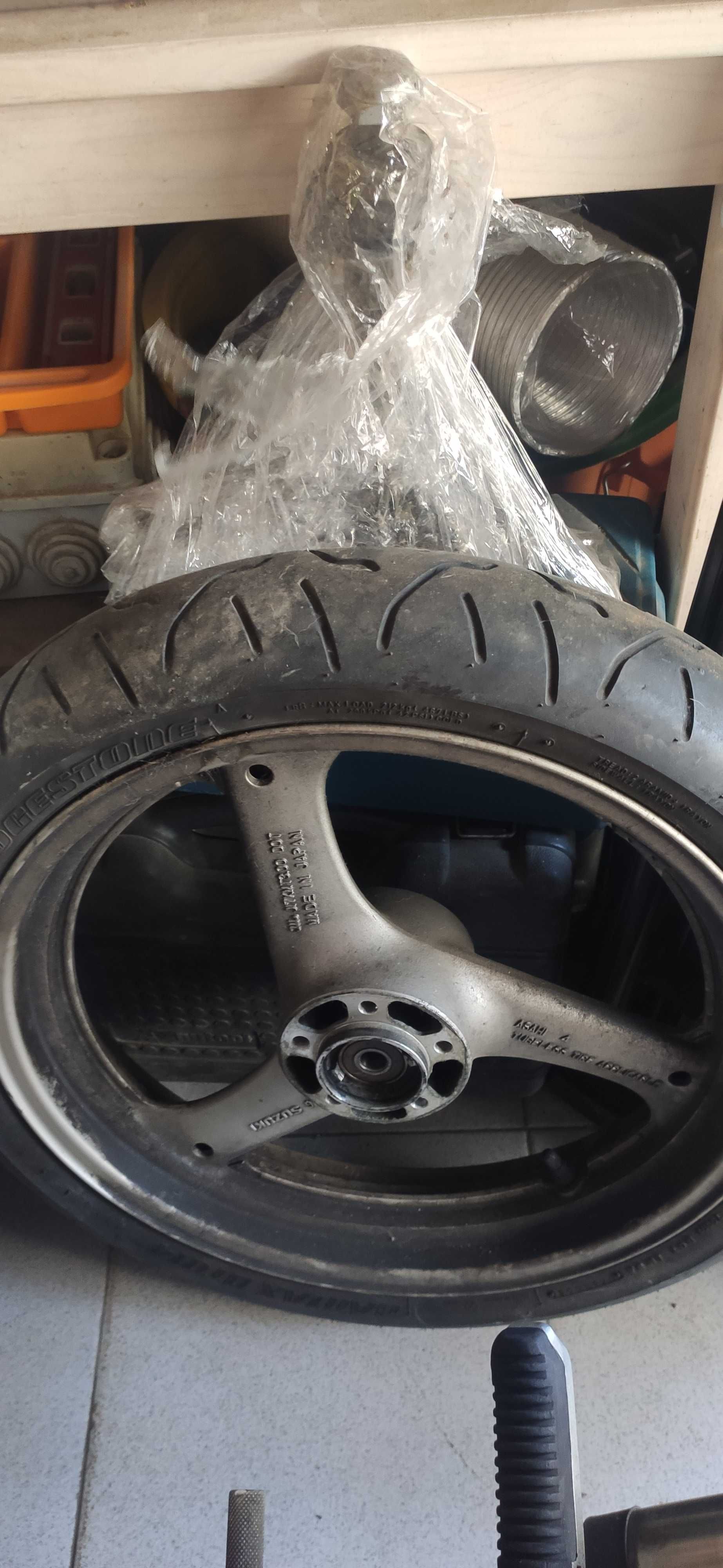 Várias peças YZF Bandit ZXR