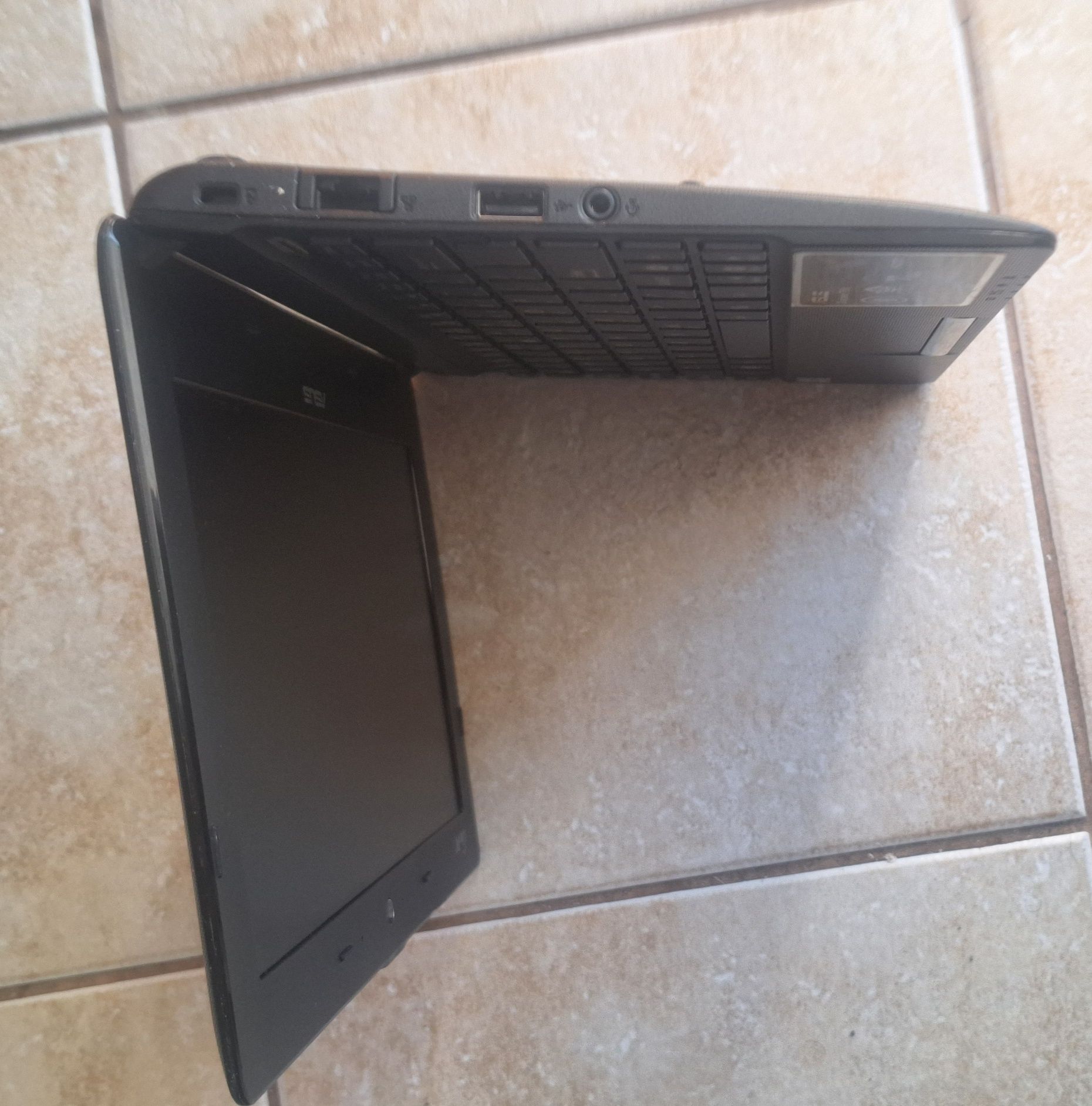 Asus Eee PC X-101CH+ssd