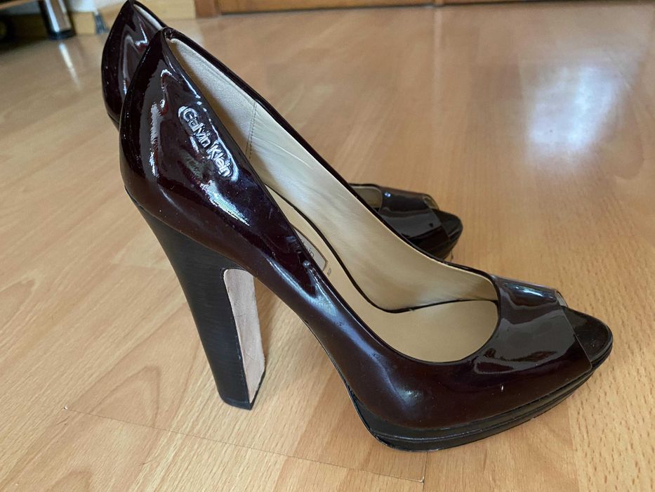 Туфли модельные фирмы Calvin Clein размер 38