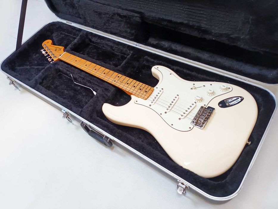 Fender Stratocaster MIM 2015 Olympic White
