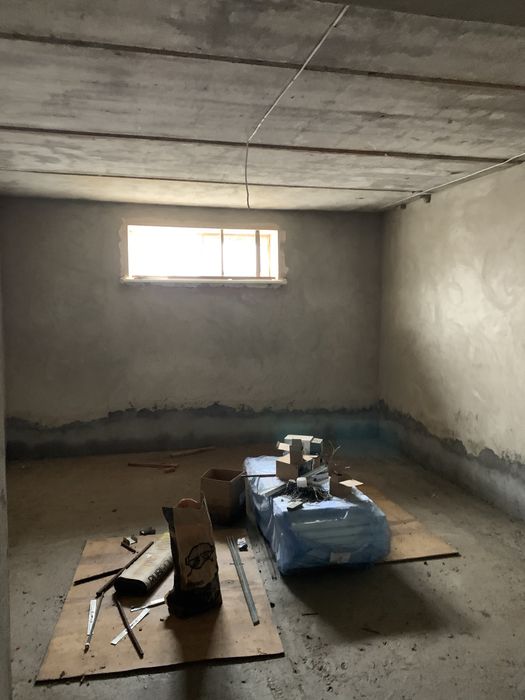 Продам будинок в Мукачево в р-н Росвигово  400 $ за кв м