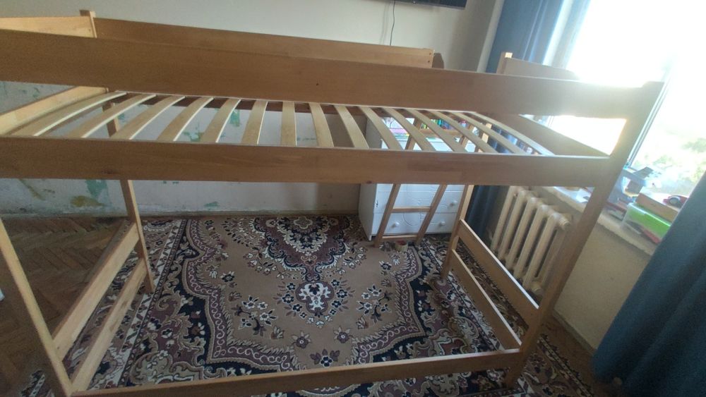 Двоярусне ліжко односпальне