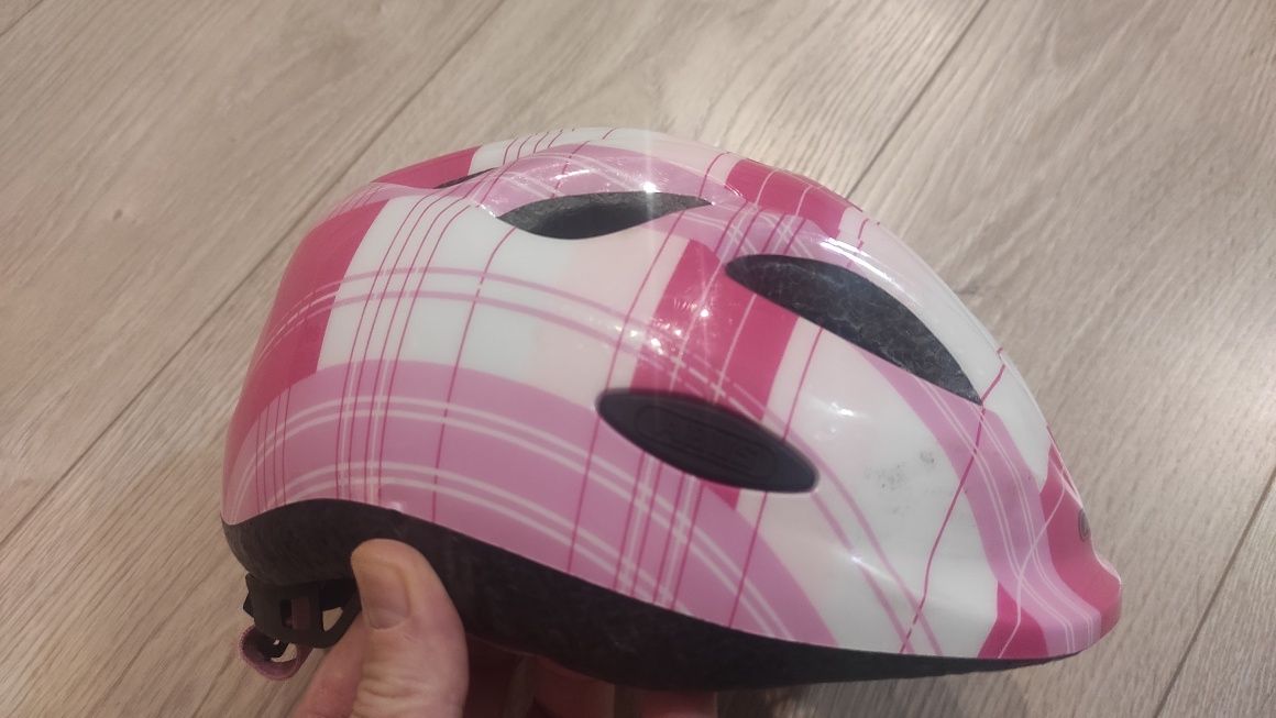 Kask dla dziewczynki w rozmiarze XS, 45-50 cm