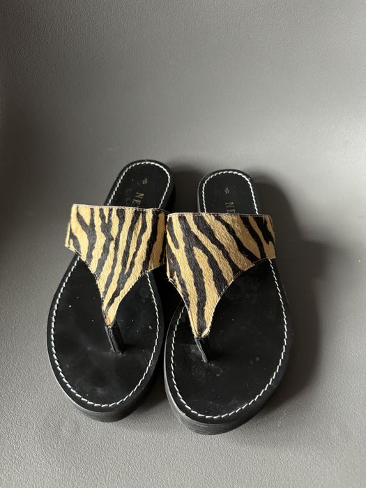 Шлепанцы. Шлепки. Сабо. Шлепанці. Мюлі. Некст. Шкіра. Сандалії