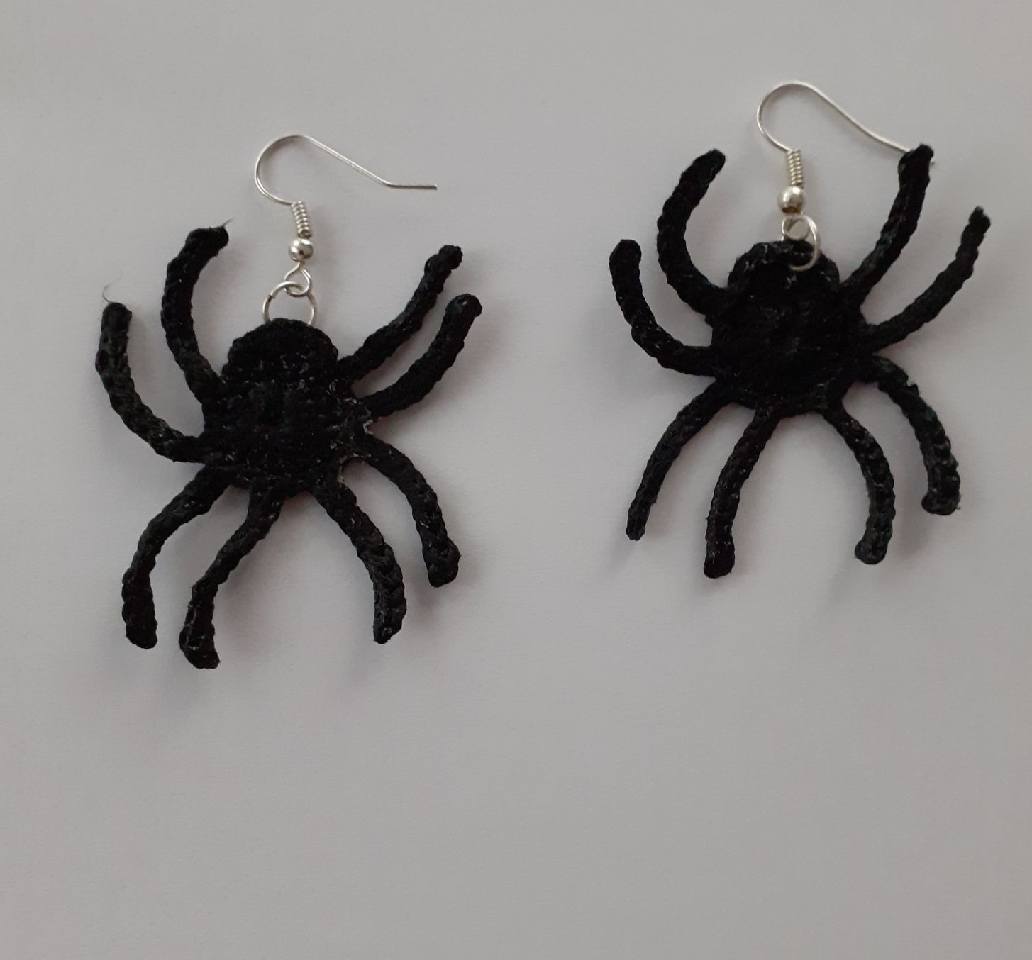 Kolczyki na szydełku czarne pająki halloween
