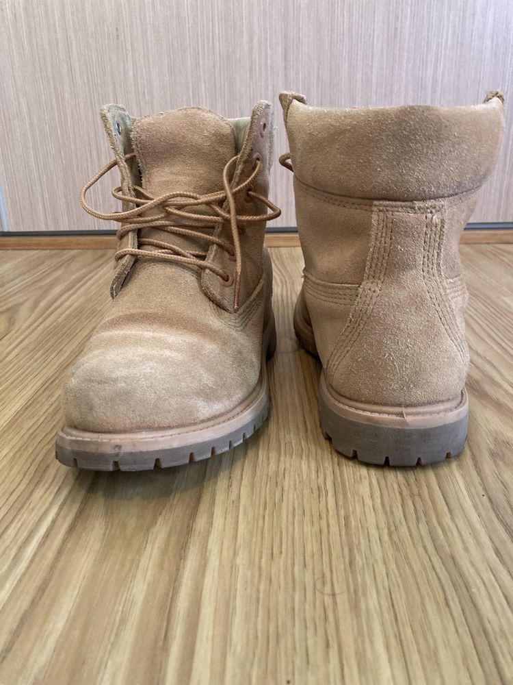 Bota TIMBERLAND em camurça 40