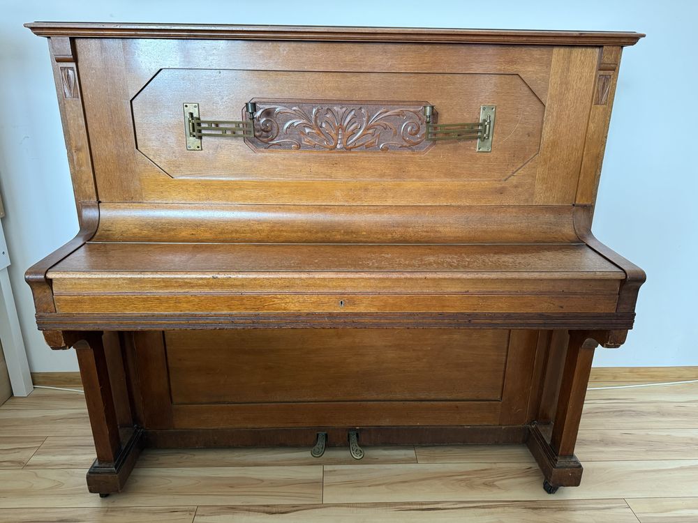 Zabytkowe pianino A. Schutz & Co. Brieg