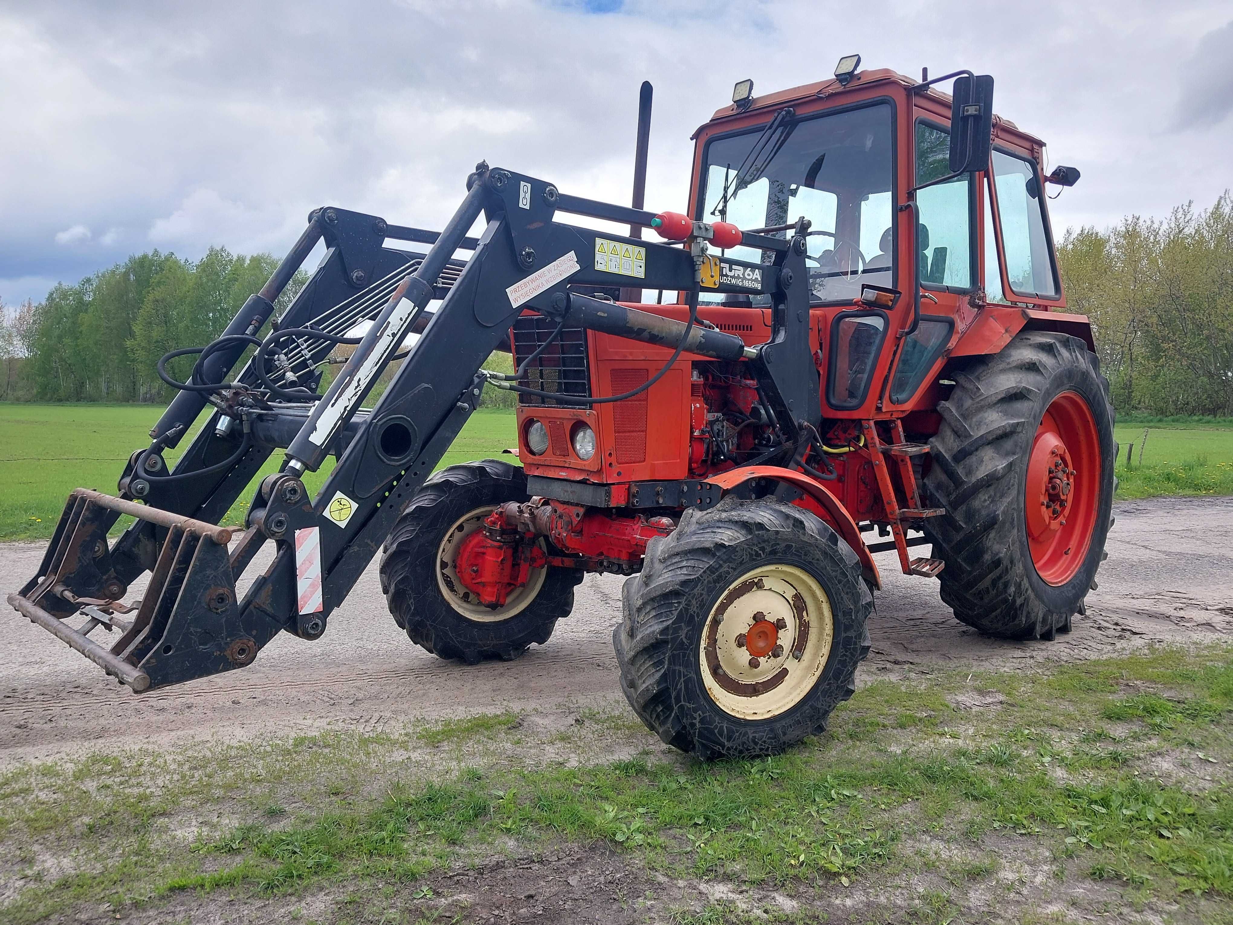 Mtz Belarus 820 z ładowaczem czołowym