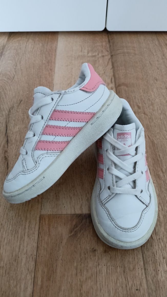 Buty adidas dla dziewczynki 24