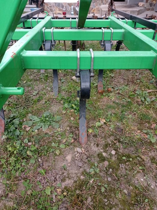 Культиватор 3 рядний з бороною Бомет