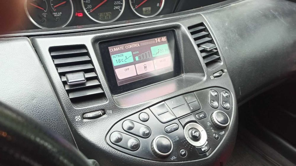 Автомбиль Ниссан Преиьера Р12