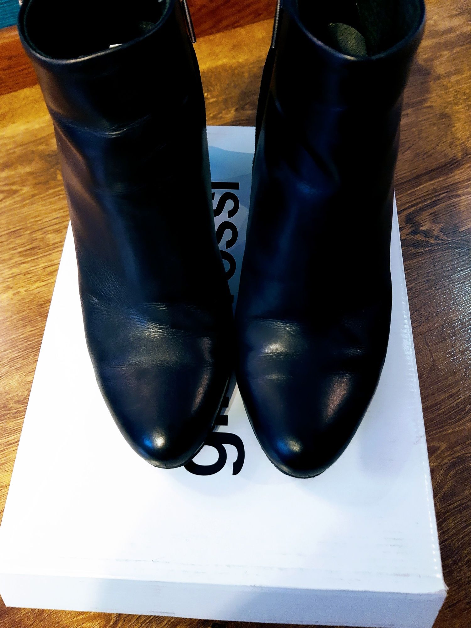 Botki Gino Rossi 38 skóra