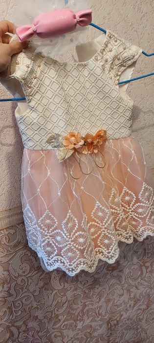 Оренда  дитячої сукні