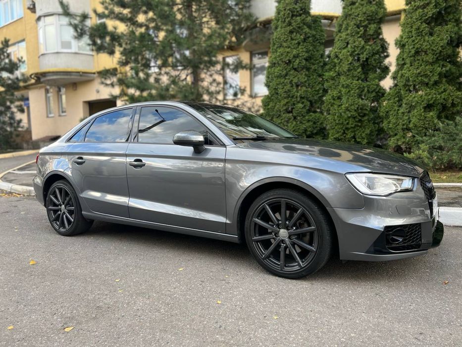 Продам AUDI A 3 2015 року