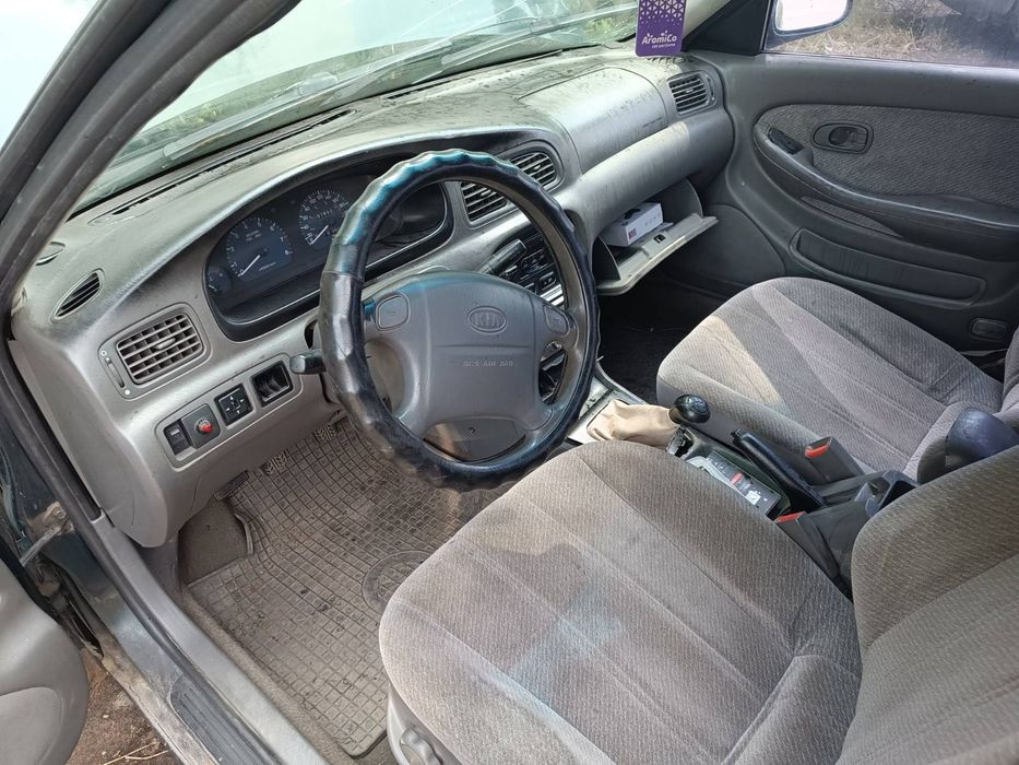 Продам KIA Clarus на запчастини