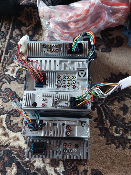 Продам авто магнітола магнітофон Sony xomax auna усілок renegade 550w