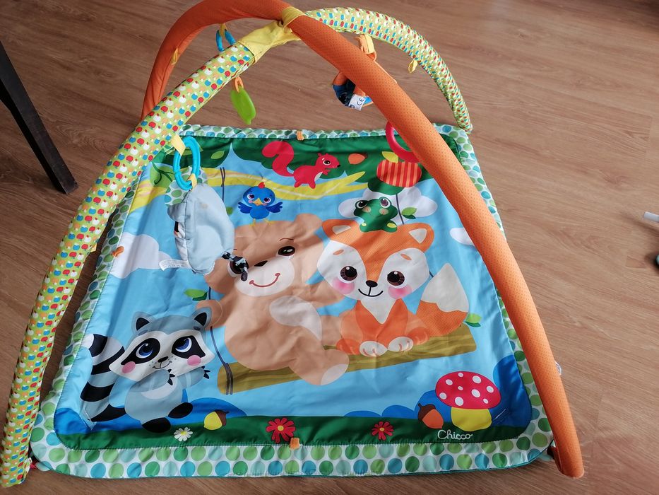 Tapete atividades ginásio chicco