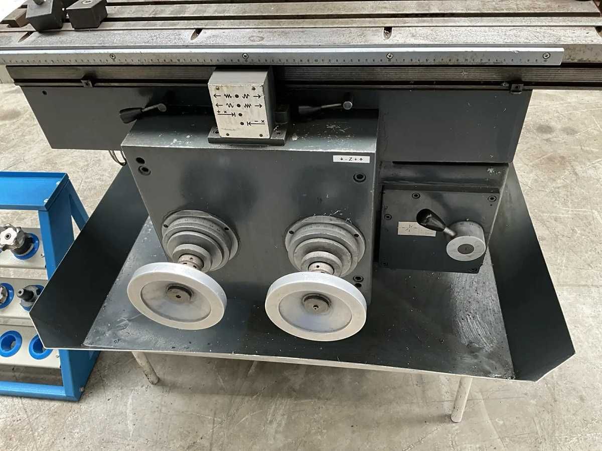 Frezarka TOS model FGS 25/32
