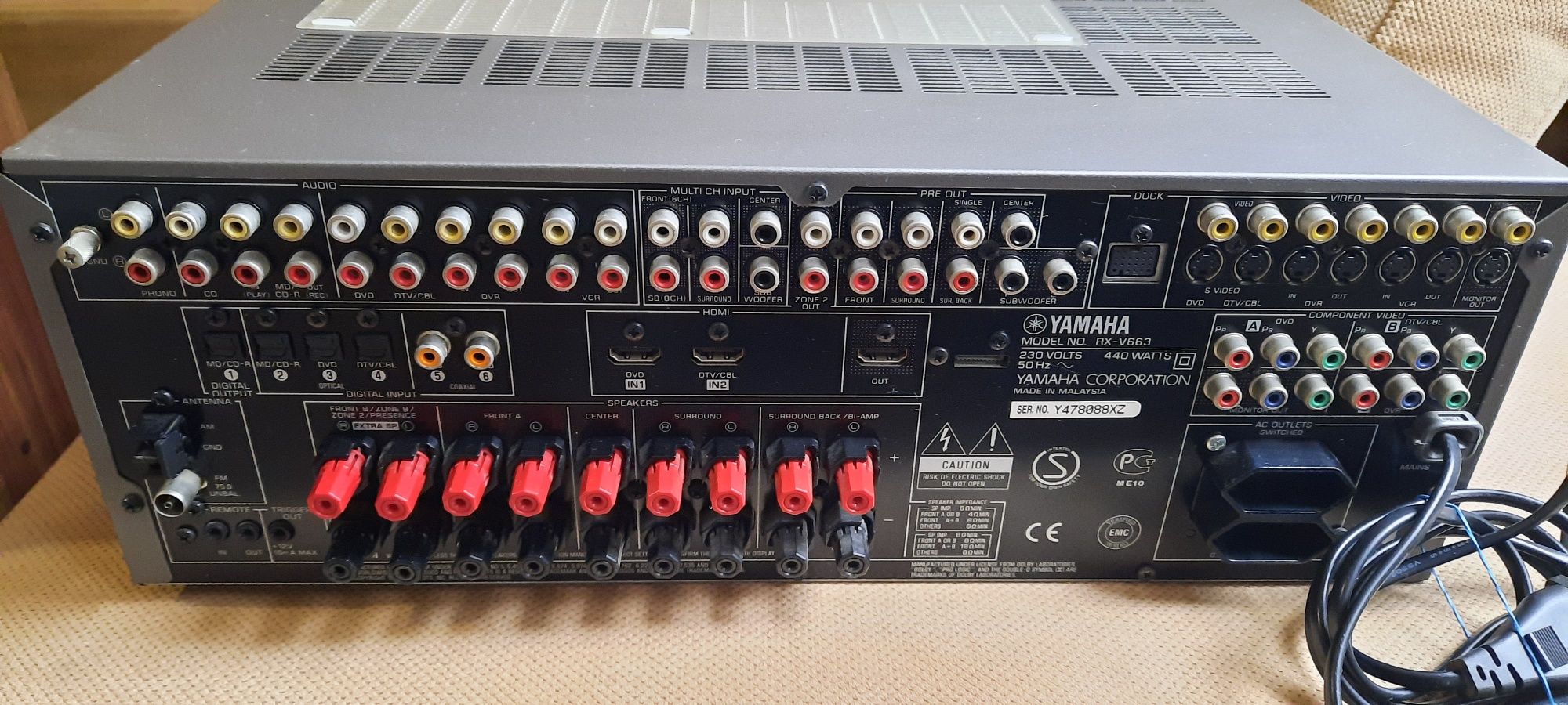 YAMAHA RX-V663 amplituner kina 7.2