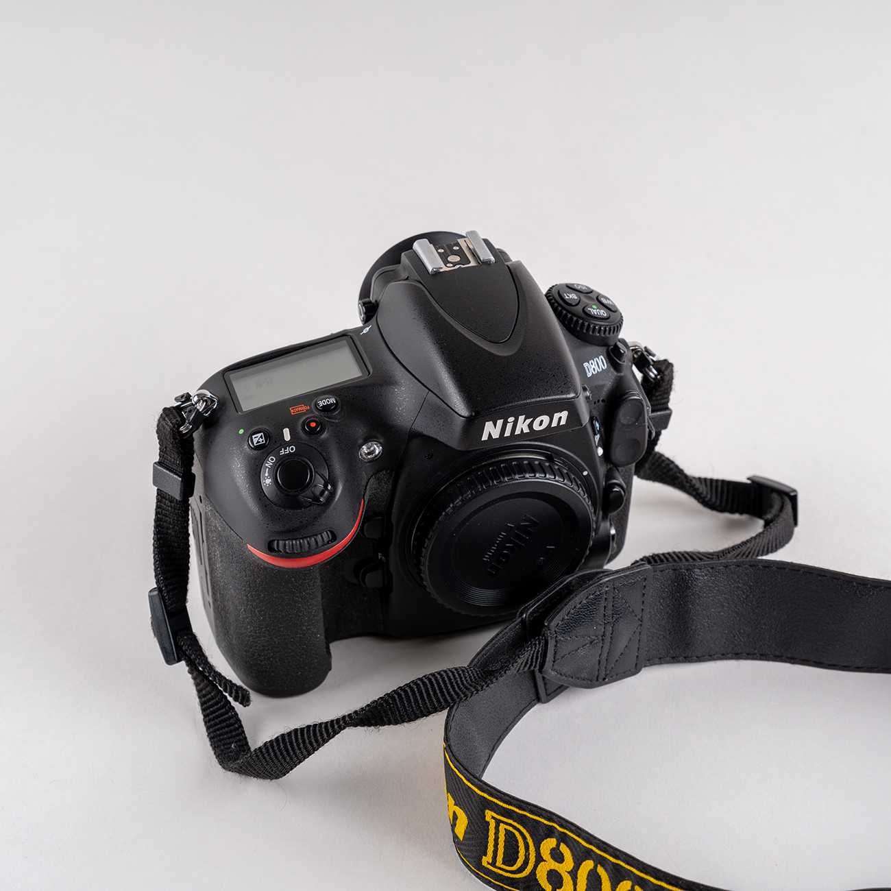 Lustrzanka Nikon D800 pełna klatka przebieg 22710 stan bardzo dobry