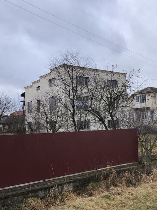 Продаж будинка