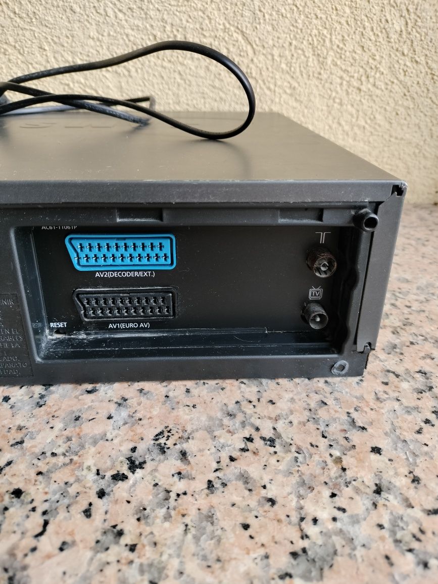 VHS Samsung sv-221x
A funcionar