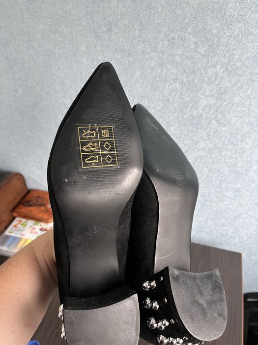 Туфлі святкові нові