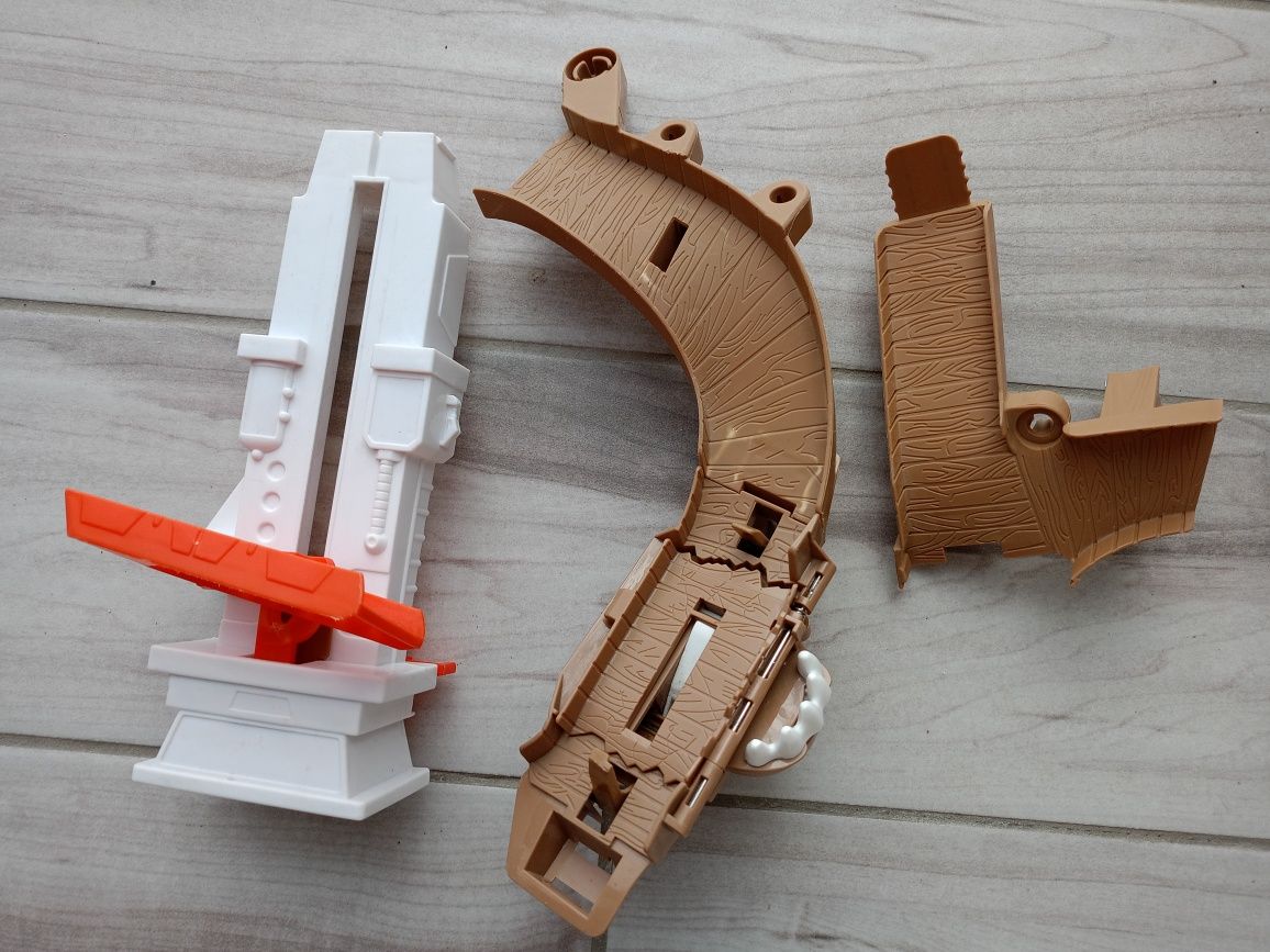 Хот вилс Hot wheels, гараж с Акулой, дополнительные детали, сменные