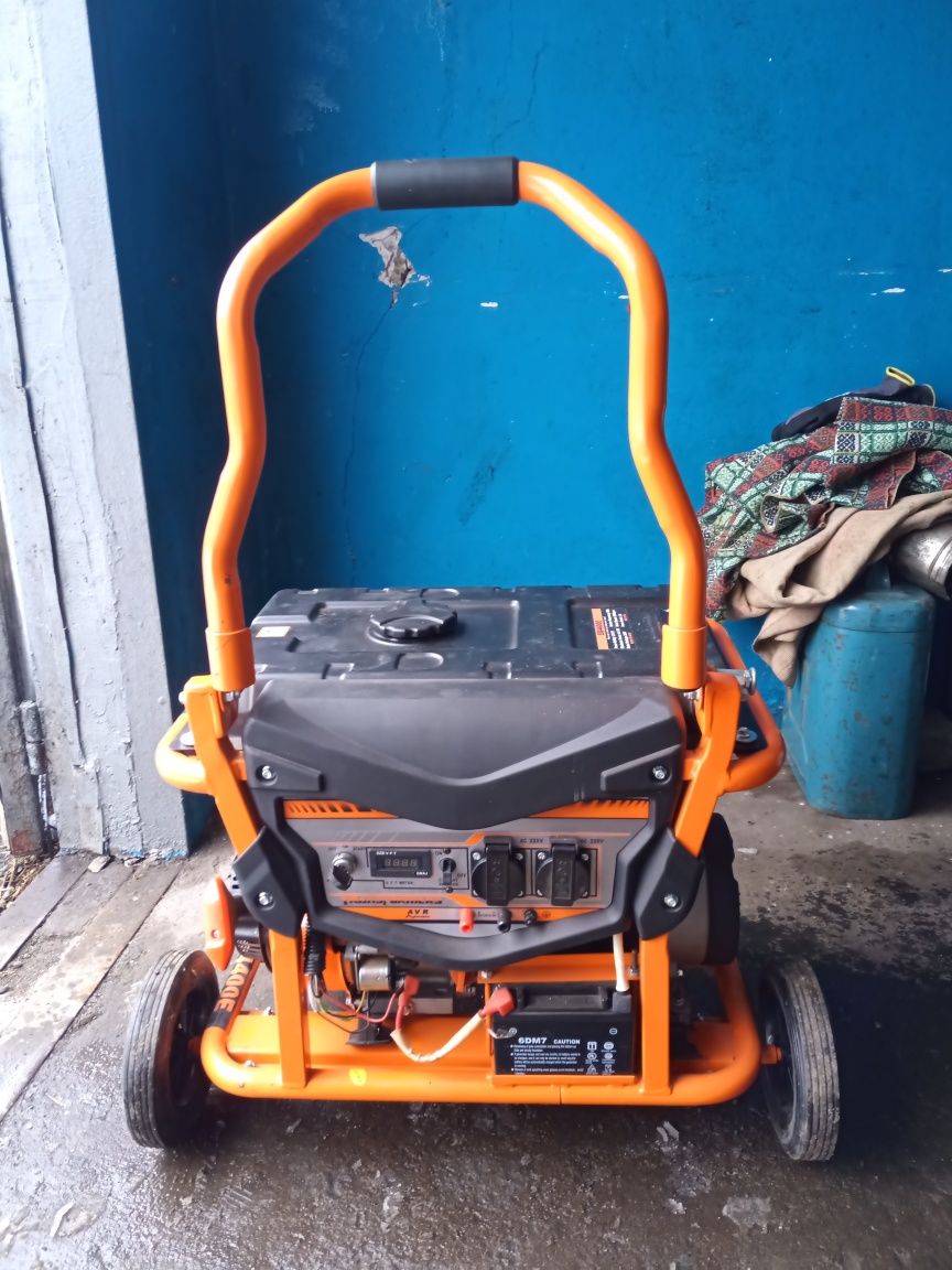 Бензиновый генератор KIOTO EG4400F
