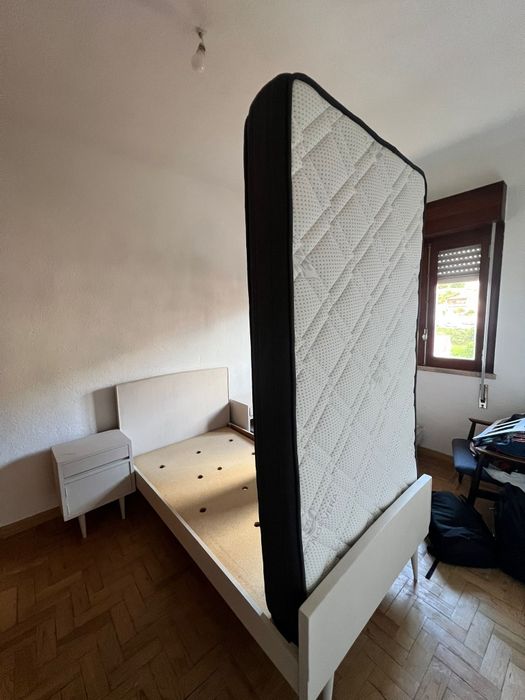 Colchão (cama para oferecer)