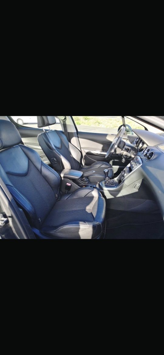 Peugeot 308 1.6 HDI bem estimado
