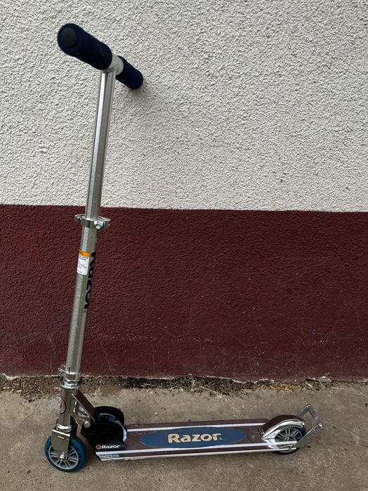 Hulajnoga Razor skladana