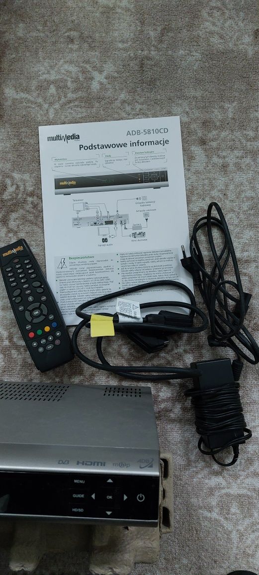 Dekoder multimedia model APD 5810cd