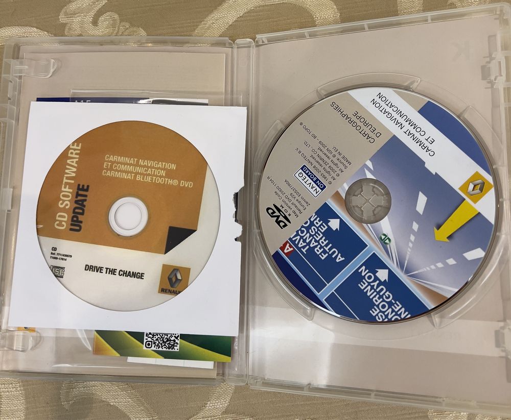 DVD com software de Navegação / Comunicação para Renault