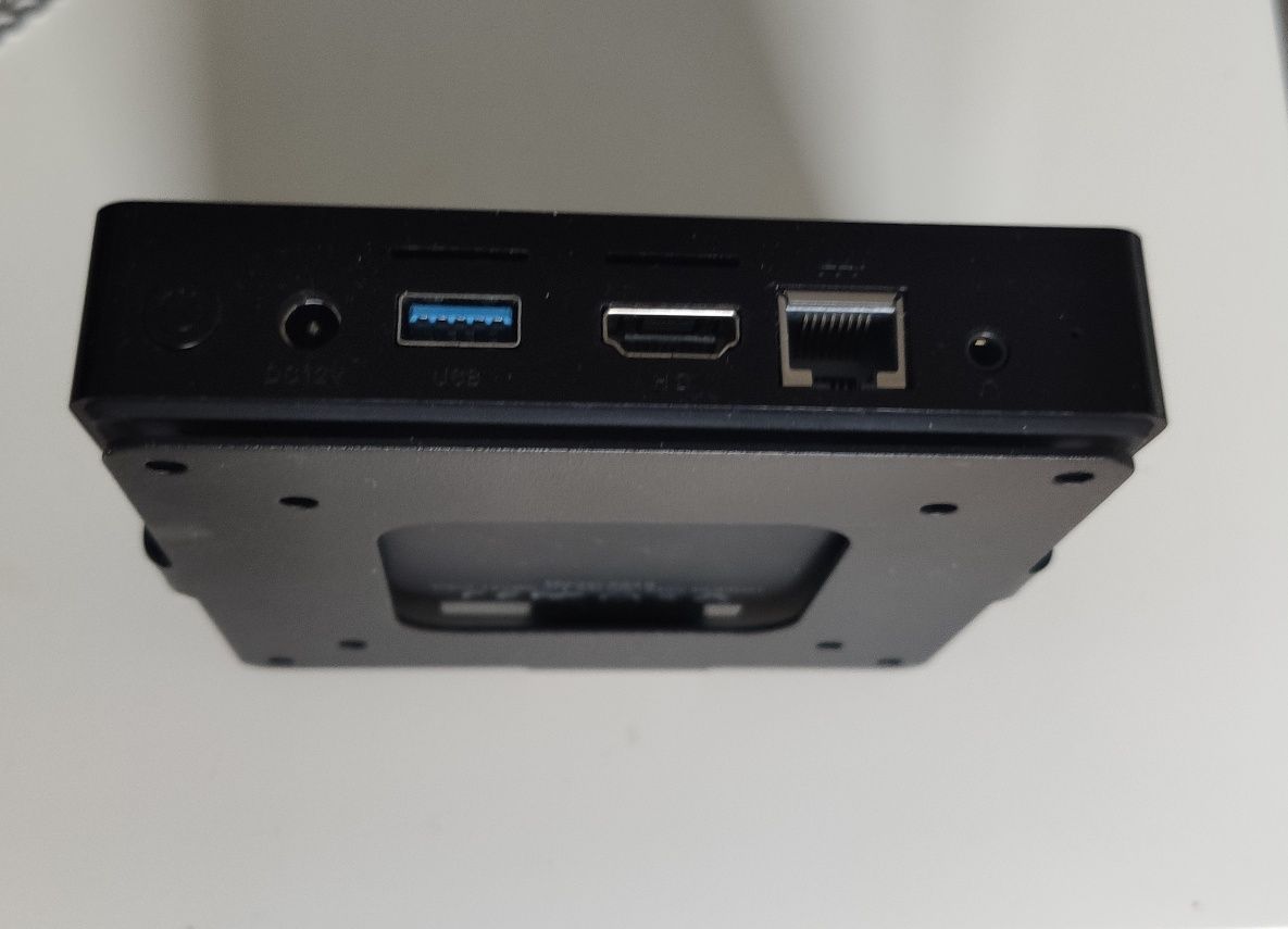 Uchwyt od Mini PC Z83 mocowanie do monitora lub ściany