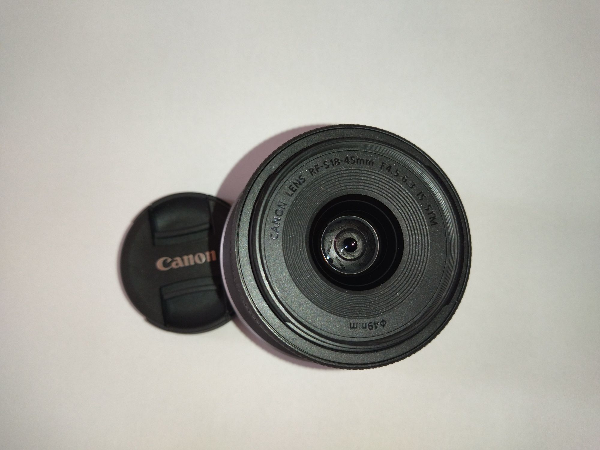 Canon RF-s 18-45