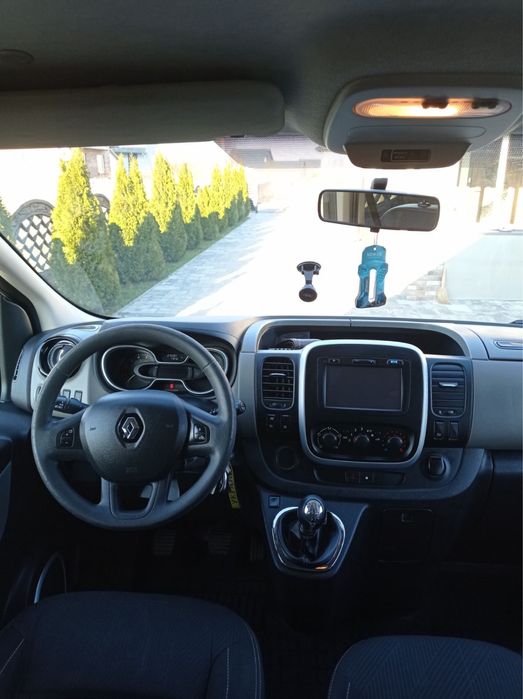 Рено трафік оригінальний пасажирський бус