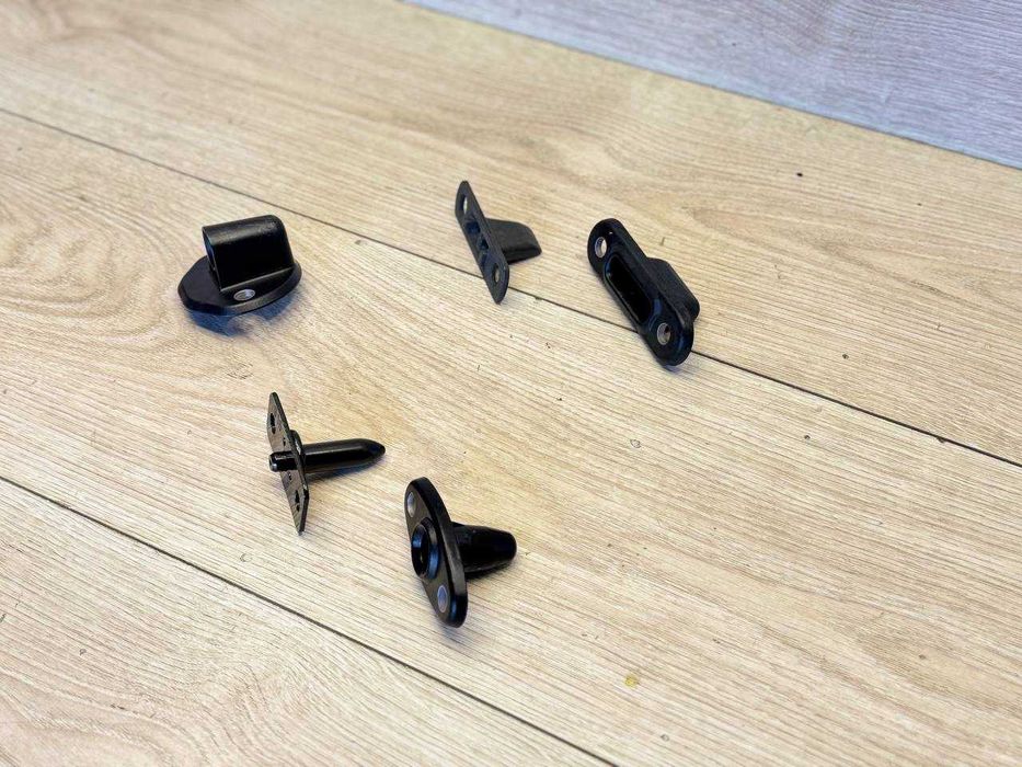 Направляюча розсувнних дверей Fiat Scudo Фиат Скудо Експерт Джампі