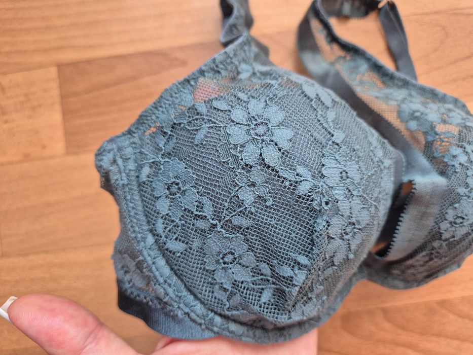 Бюстгальтер intimissimi  75A-75B