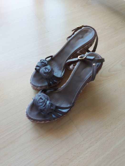 Sandália - Geox - Castanhas