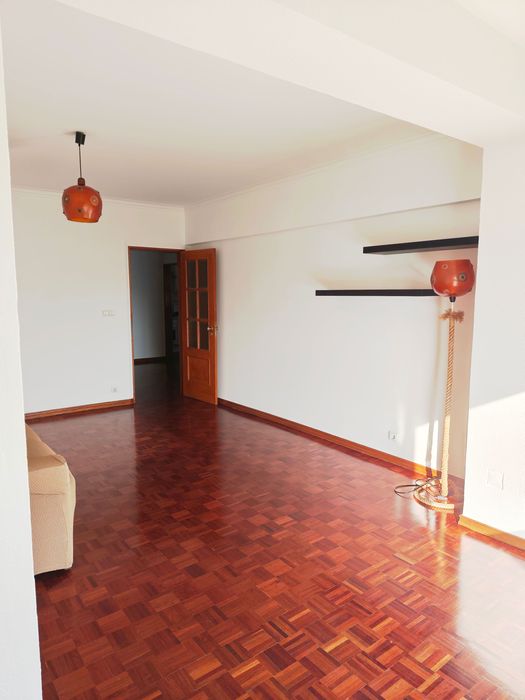 Apartamento para arrendar em Carcavelos