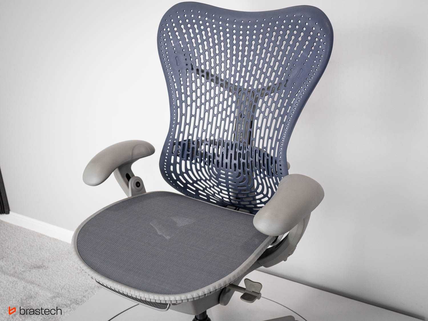 Fotel biurowy Herman Miller Mirra