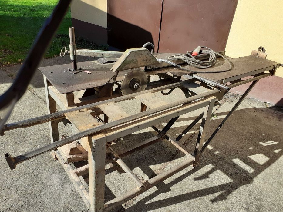 Sprzedam cyrkularkę.